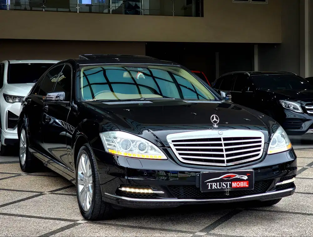 KM 40 RB ANTIK! MERCEDES BENZ S 350 L SUNROOF W221 BLACK ON BROWN 2011