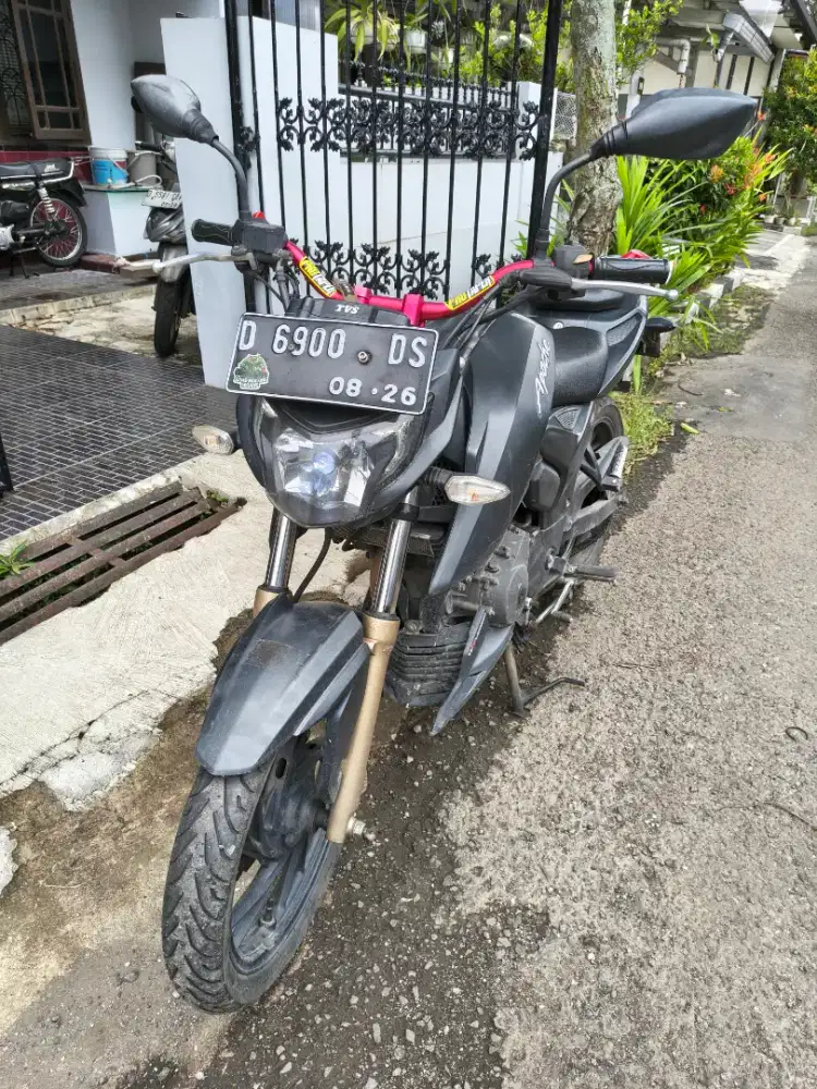 Ganteng & Gak Pegel! TVS Apache 2016 Low KM Rawatan Pertamax