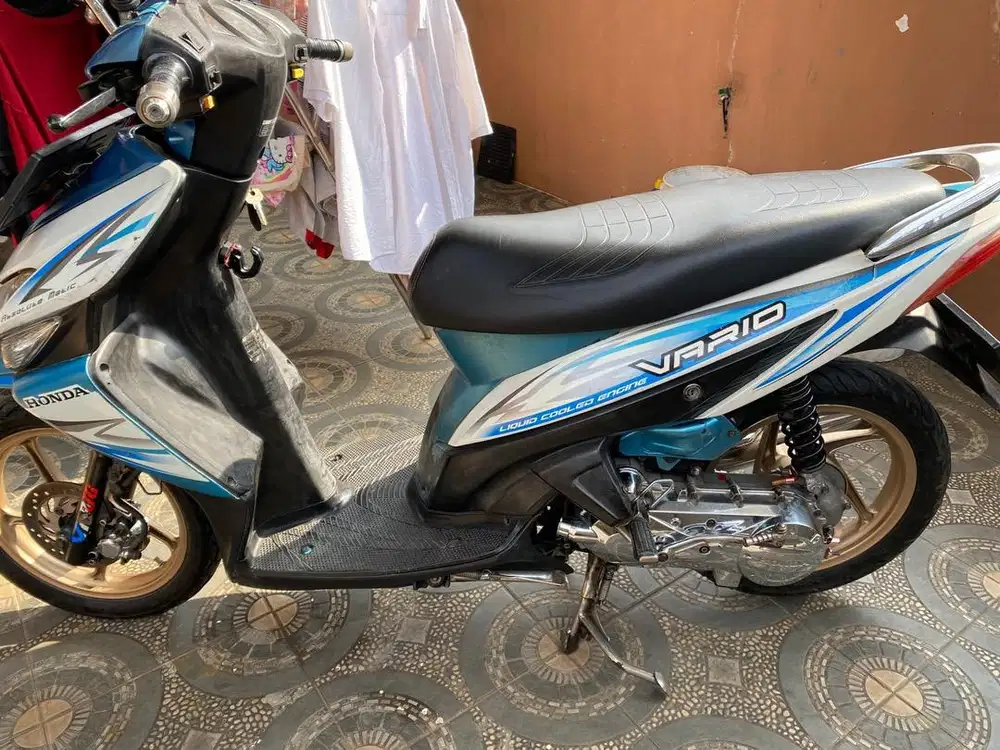 Dijual Honda Vario Karbu 2012