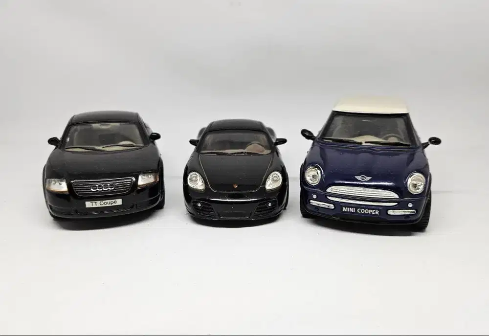 Diecast Mobil Kinsmart Bagus