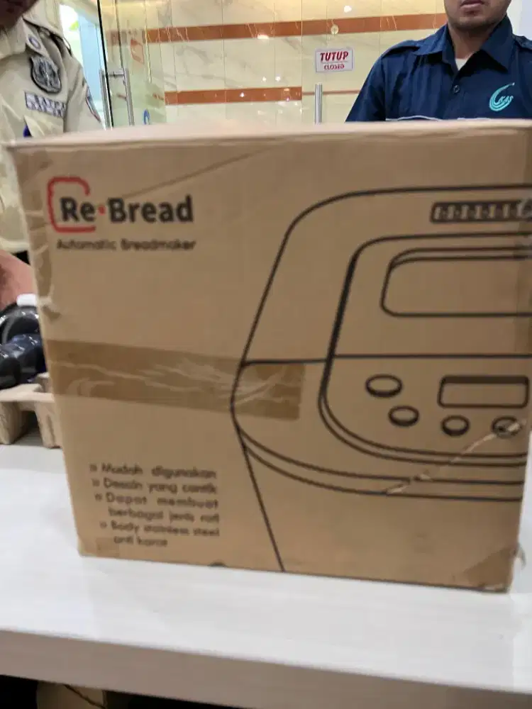 Rebread E10 (seri RB350)
Mesin Pembuat Roti