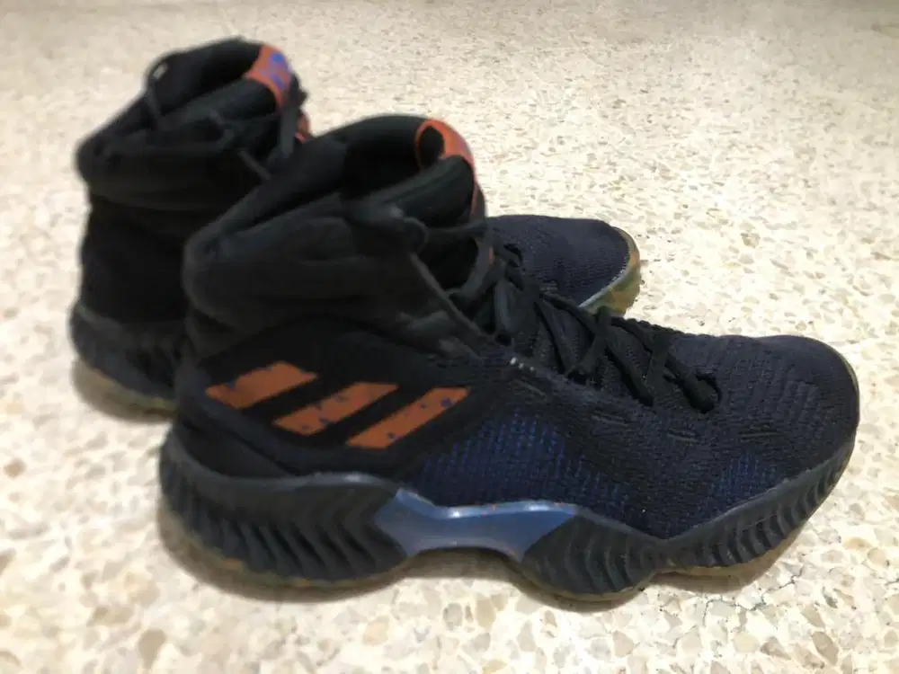 Size 42,5/27 Adidas Pro Bounce sepatu basket/voli/tenis/padel/indoor