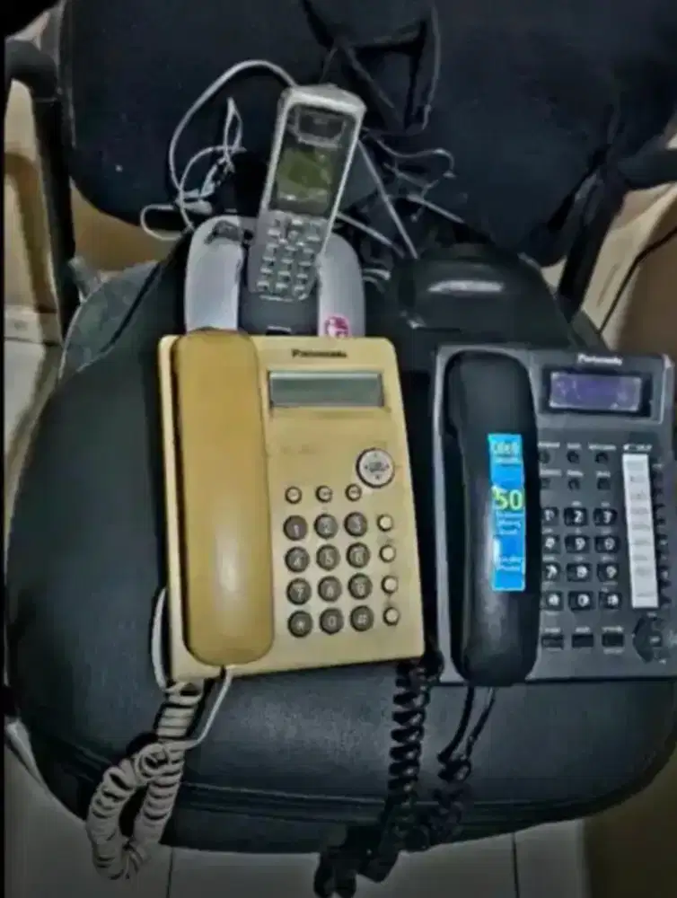 Jual 2 tel cable dan 1 codeless merek panasonic