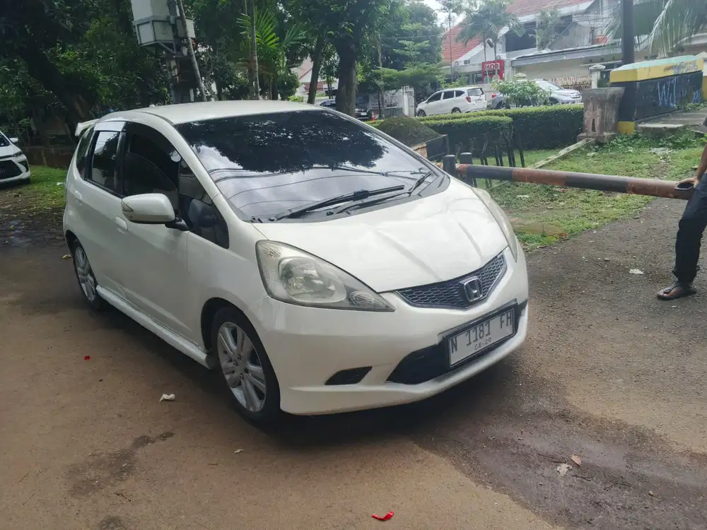 Honda Jazz 2011 Bensin