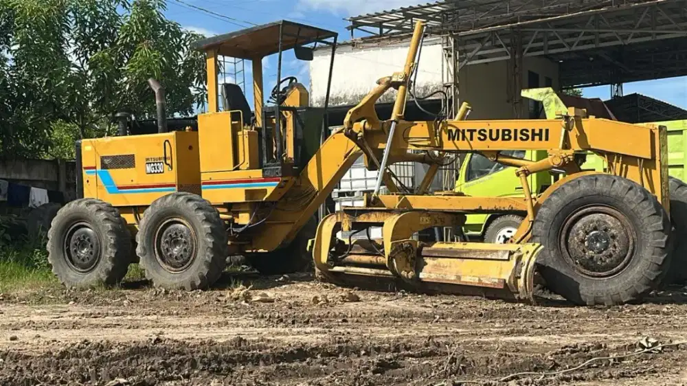 Grader Mitshubishi 2010