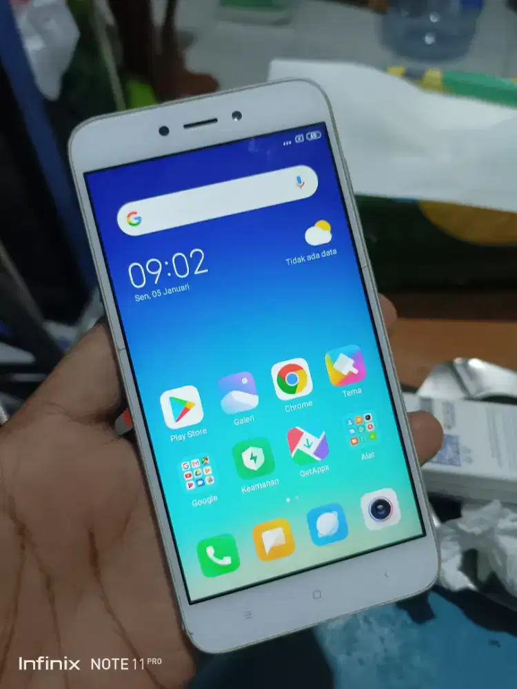 Redmi 5a ram 2/16gb hp aja batangan