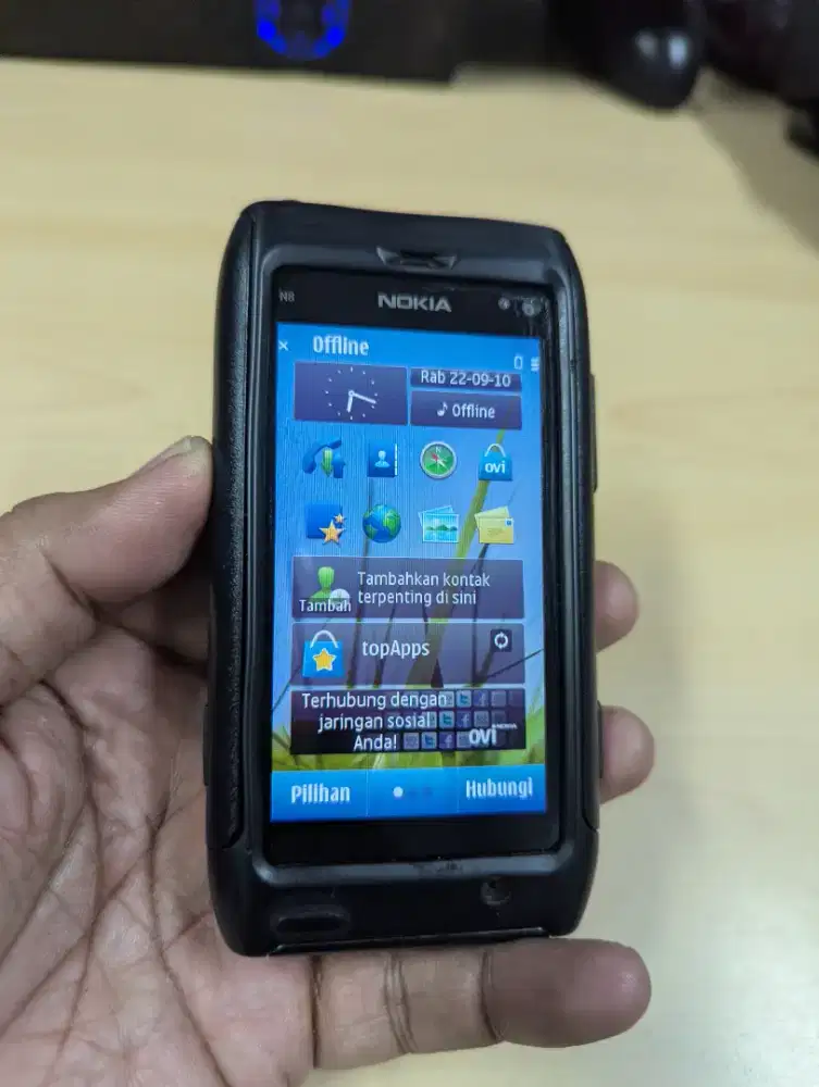 Nokia N8 bonus case OtterBOX cakep