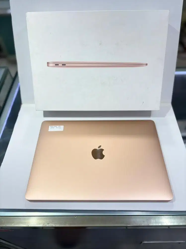 Macbook Air 2020 Ibox Ram 8 SSD 512Gb (Belum M1)