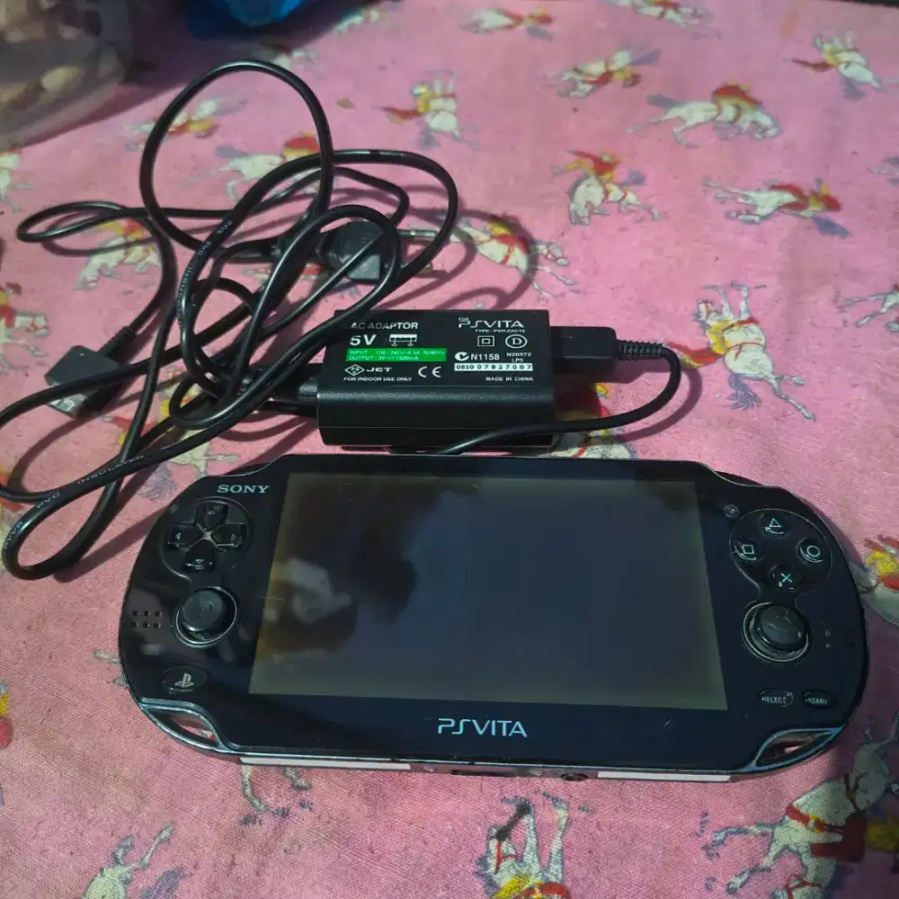 PS VITA Fat Black 32GB FULL GAMES siap main