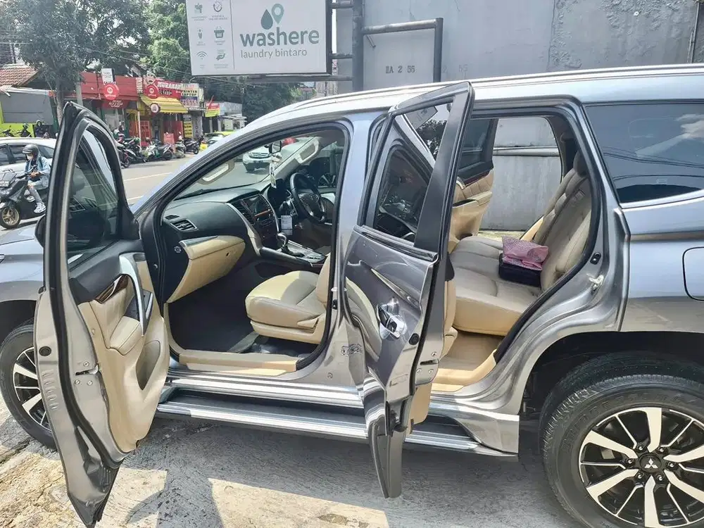 Mitsubishi Pajero Sport Dakar Ultimate 2018 Diesel (KM 72rb) Terbaik