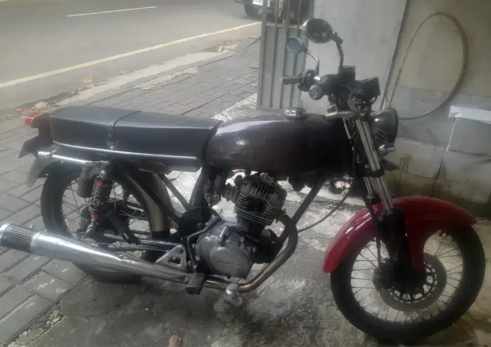 Honda cb merah joss
