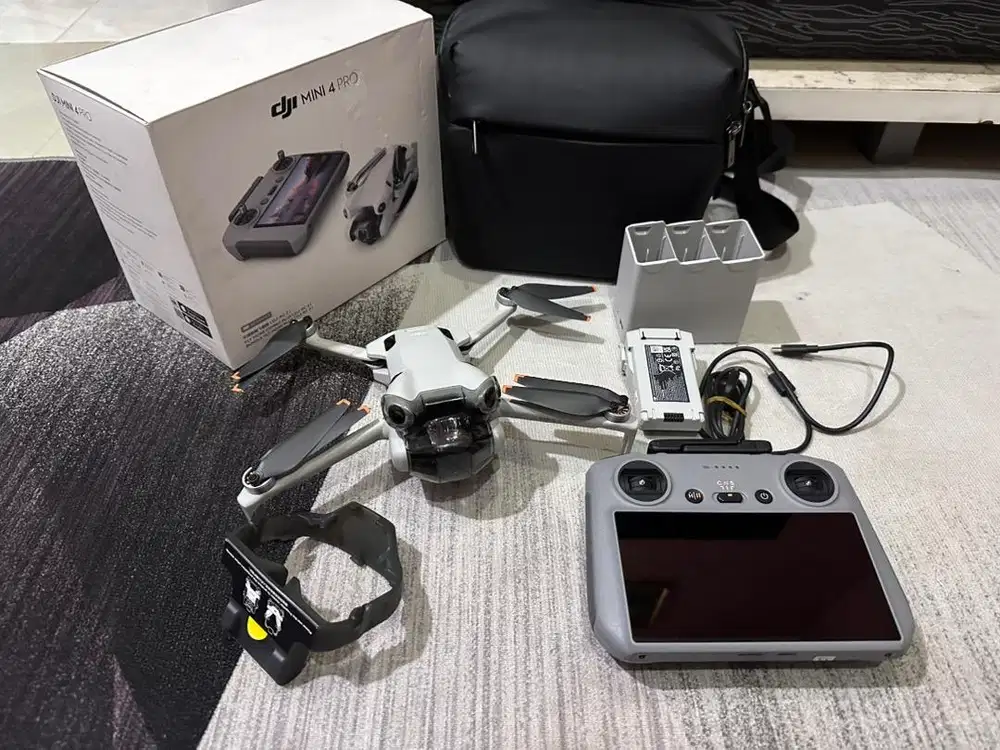 Dji mini 4 pro like new