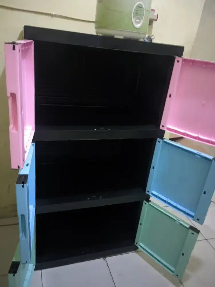 Lemari pakaian+Magicom Miyako