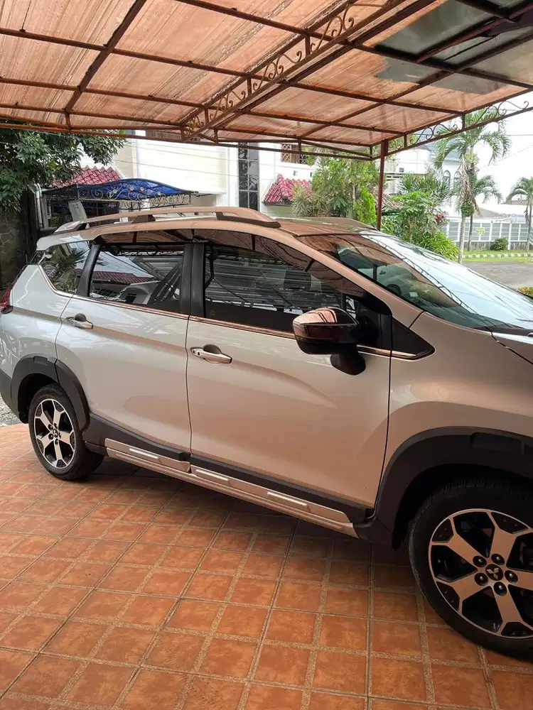 DIJUAL! Xpander Cross 1,5L 4X2 A/T