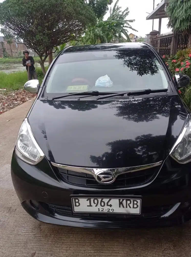 mobil sirion murah pemakaian orang tua