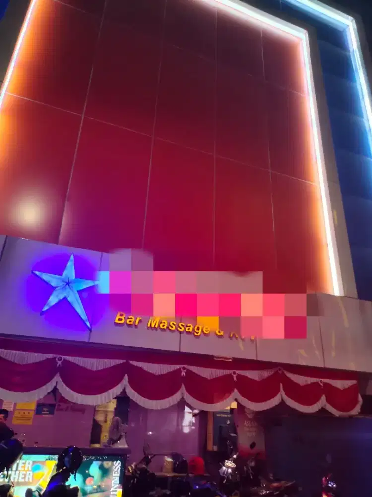 Loker LC CLUB&TERA SPA