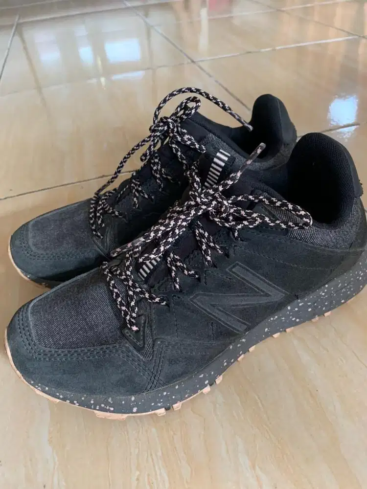 Dijual sepatu NB (new balance)