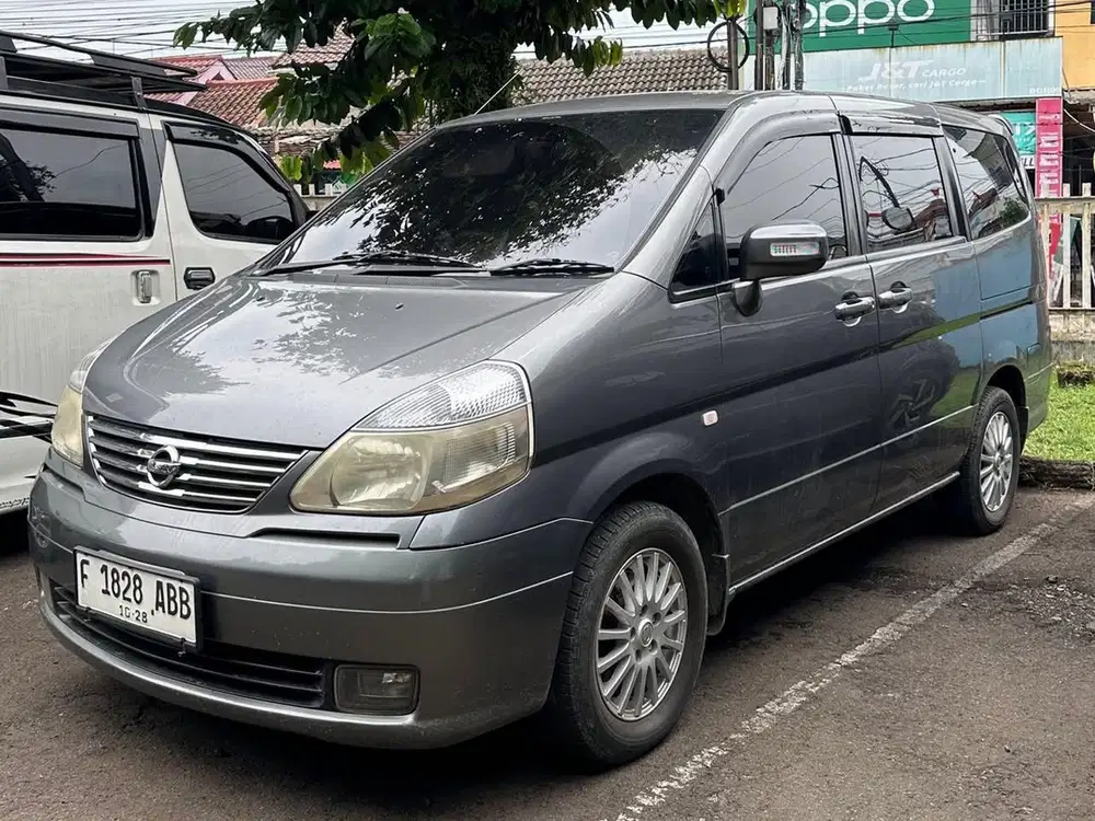 Nissan Serena 2010 Bensin