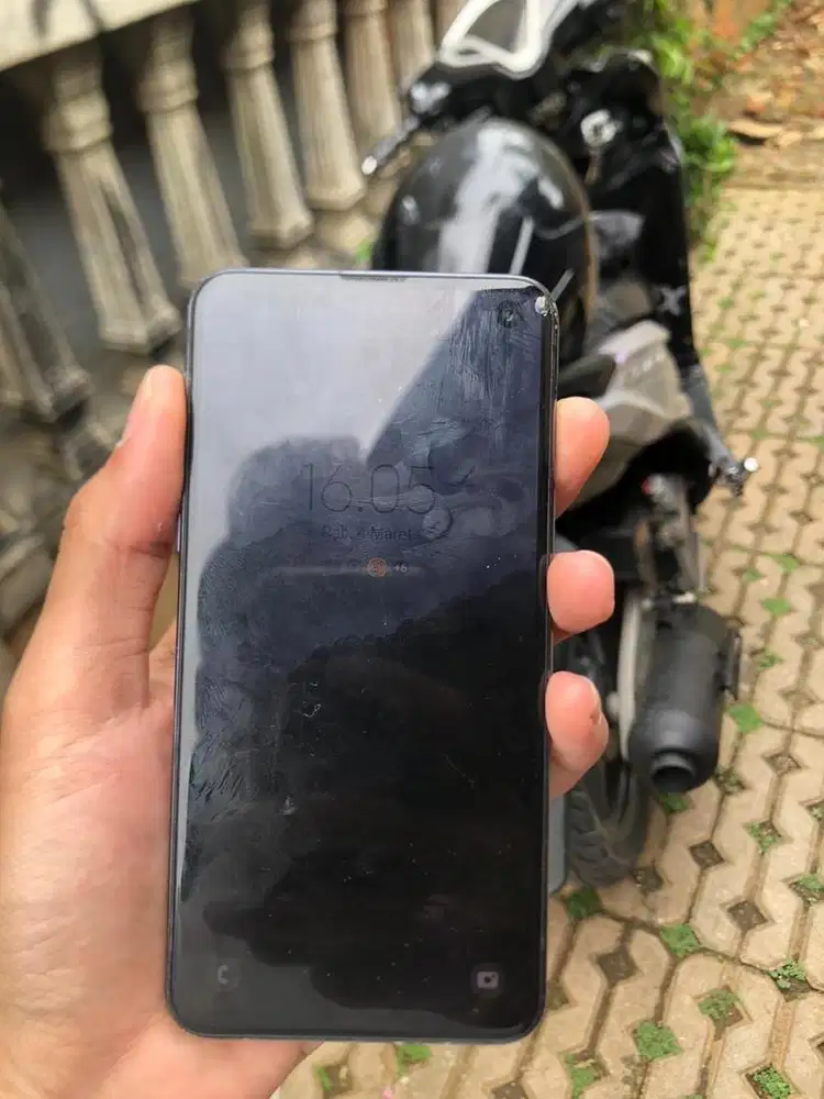 SAMSUNG S10 E 6/128 GB