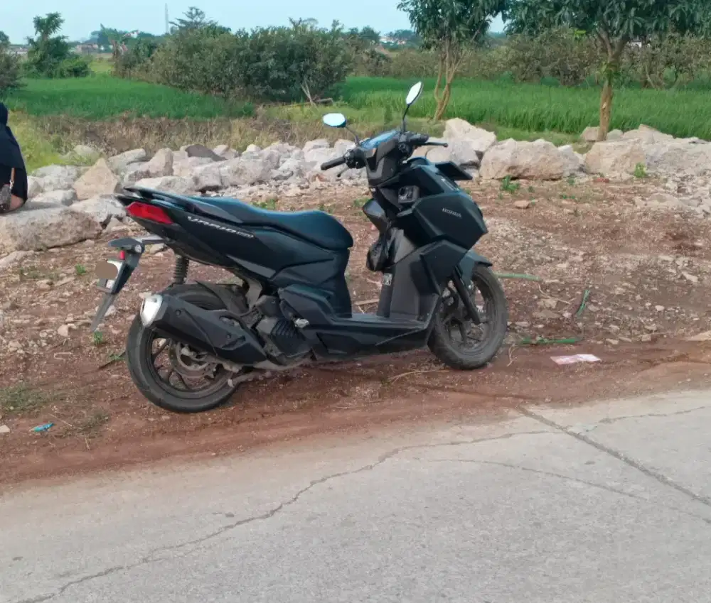 Di jual motor pribadi vario 160 ABS 2023