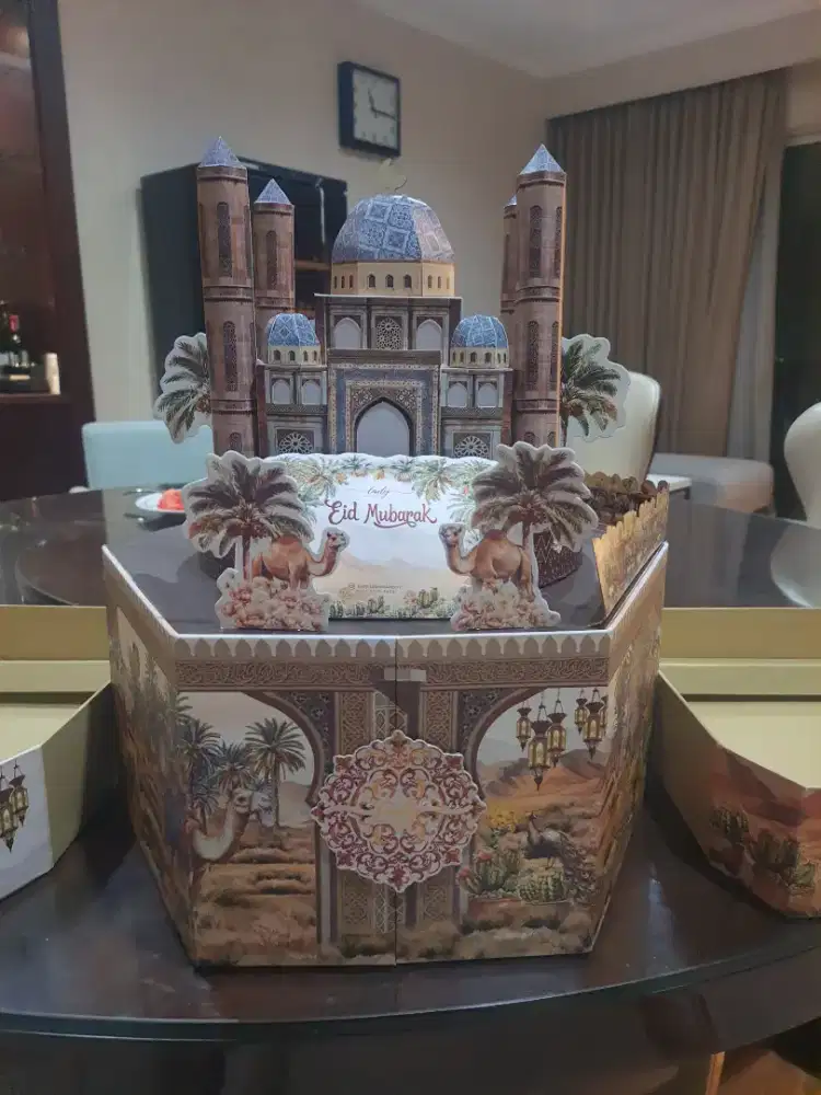 HAMPERS PARCEL LEBARAN BENTUK MASJID