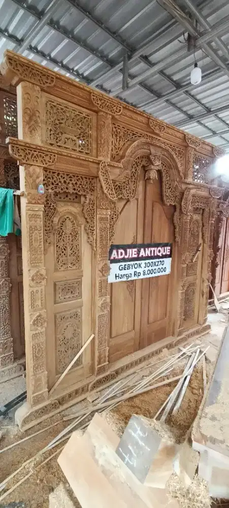 Kusen pintu gebyok ukir Jepara