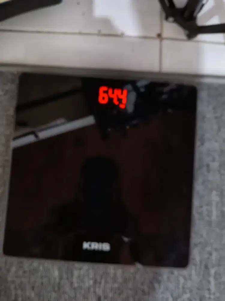 Digital alat pengukur Berat Badan merk KRIS Like New