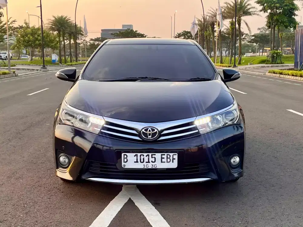 Toyota Altis V 1.8 at 2015