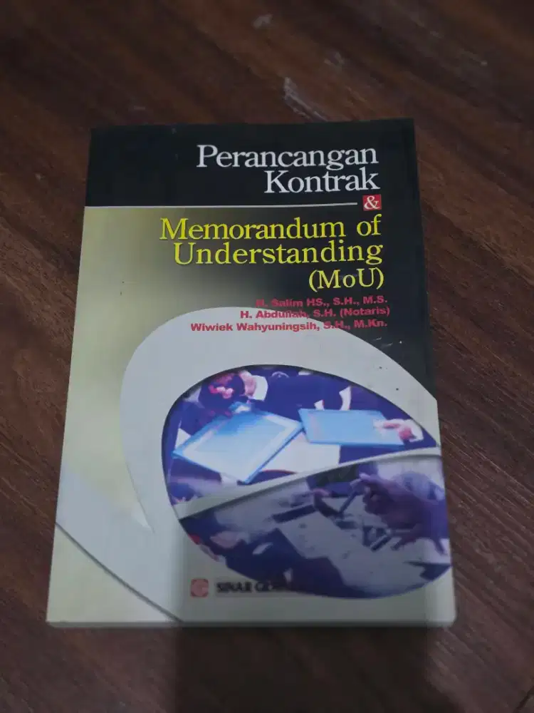 Buku Perancangan Kontrak & MOU Gratis