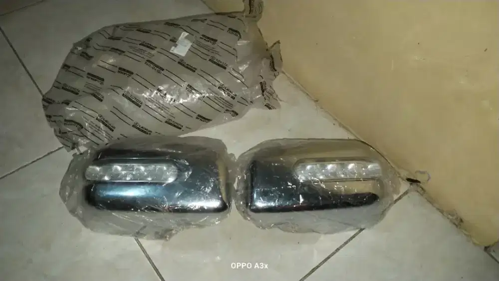 COVER SPION CROME LED AVANZA 2012-2013