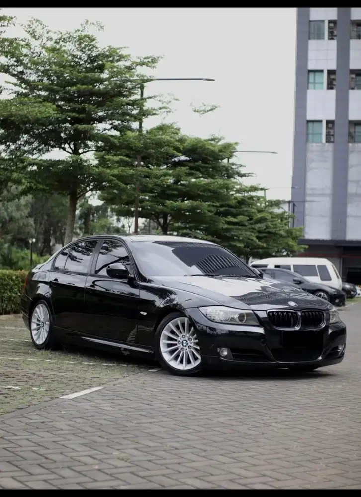 BMW 320 e90 LCI i DRIVE