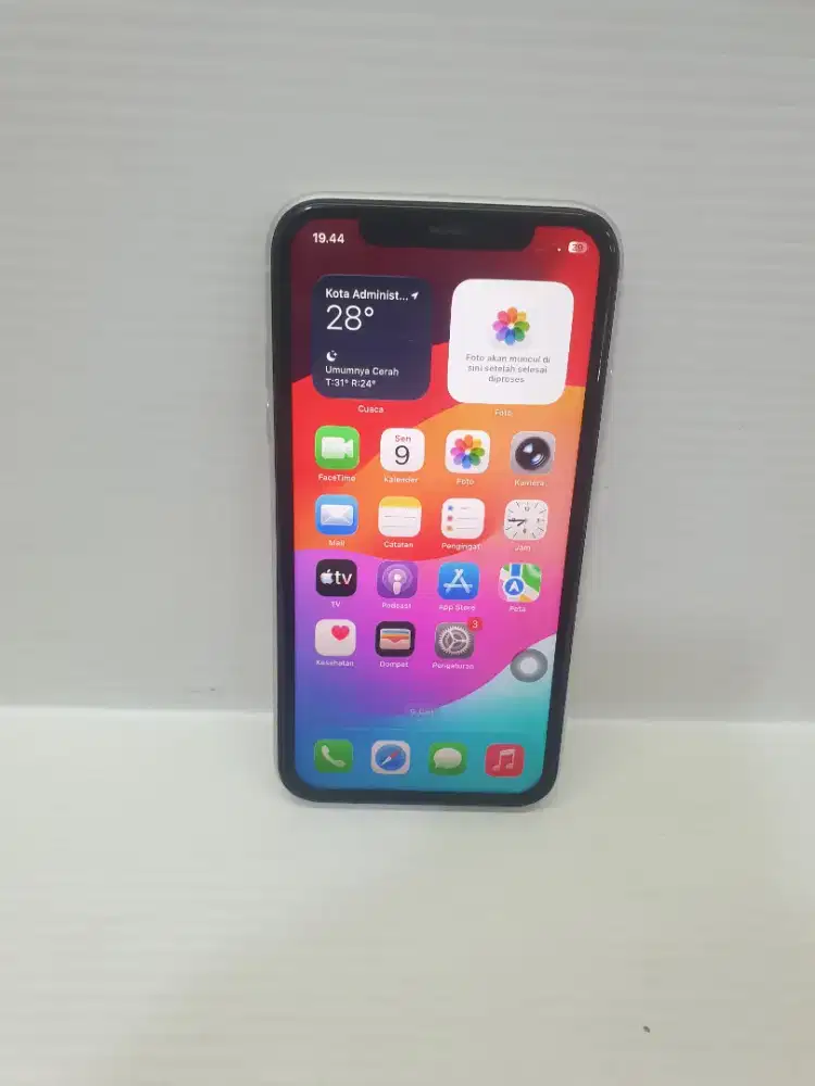 Iphone 11 128gb unit only