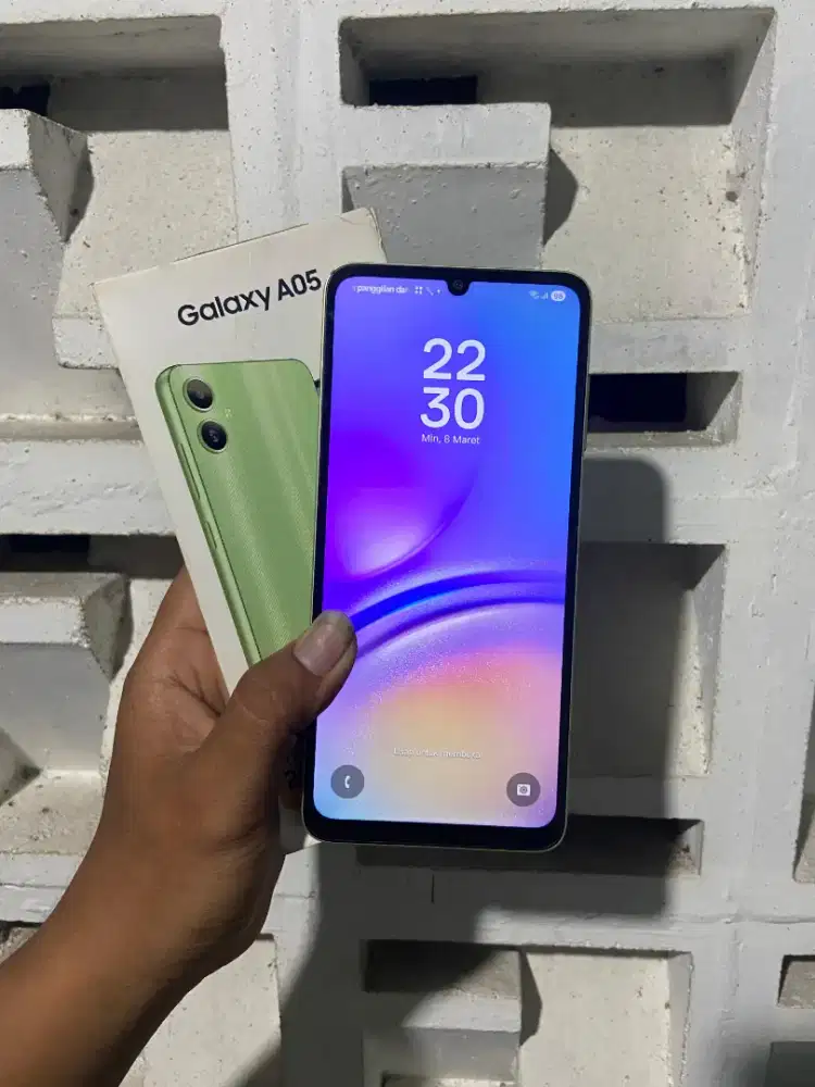 Samsung a05 4+4/128gb komplit