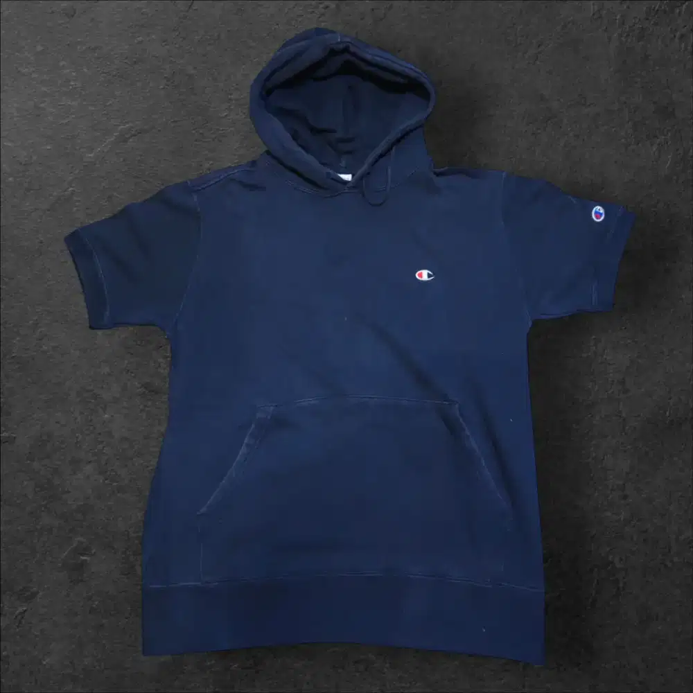 Hoodie Champion lengan pendek