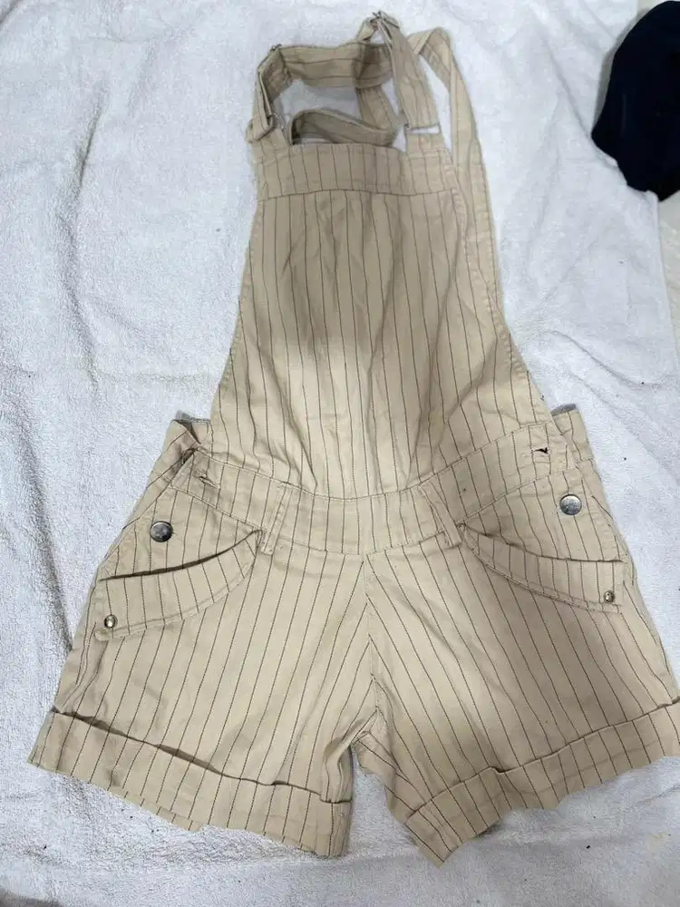 Celana berbahan jeans dan kain preloved 100 rb part 2