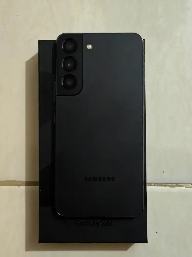 Samsung S22 Reguler 8 256 Buka Dus Like new not S21 S23 plus ultra