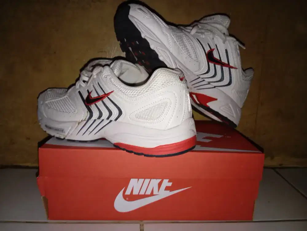Jual sepatu Nike Air Pegasus 2005 White Gym Red