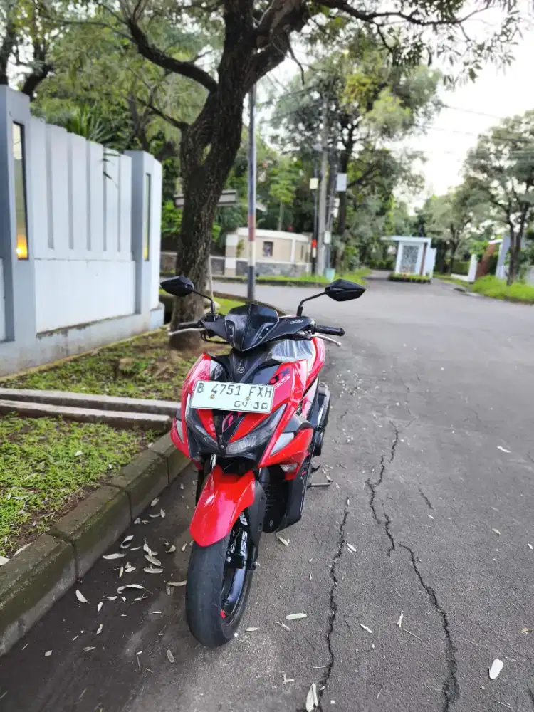 Bissmillah dijual motor Yamaha aerox 2019 istimewa