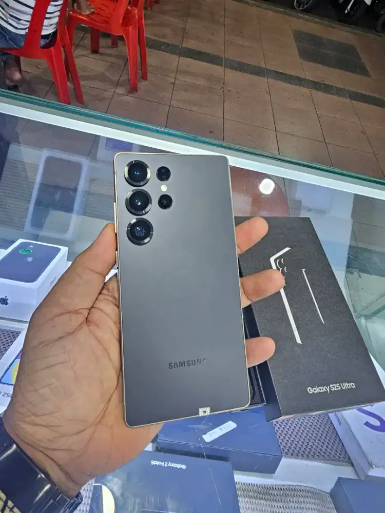 Samsung S25 ultra 12/256 mulus lengkap full ori