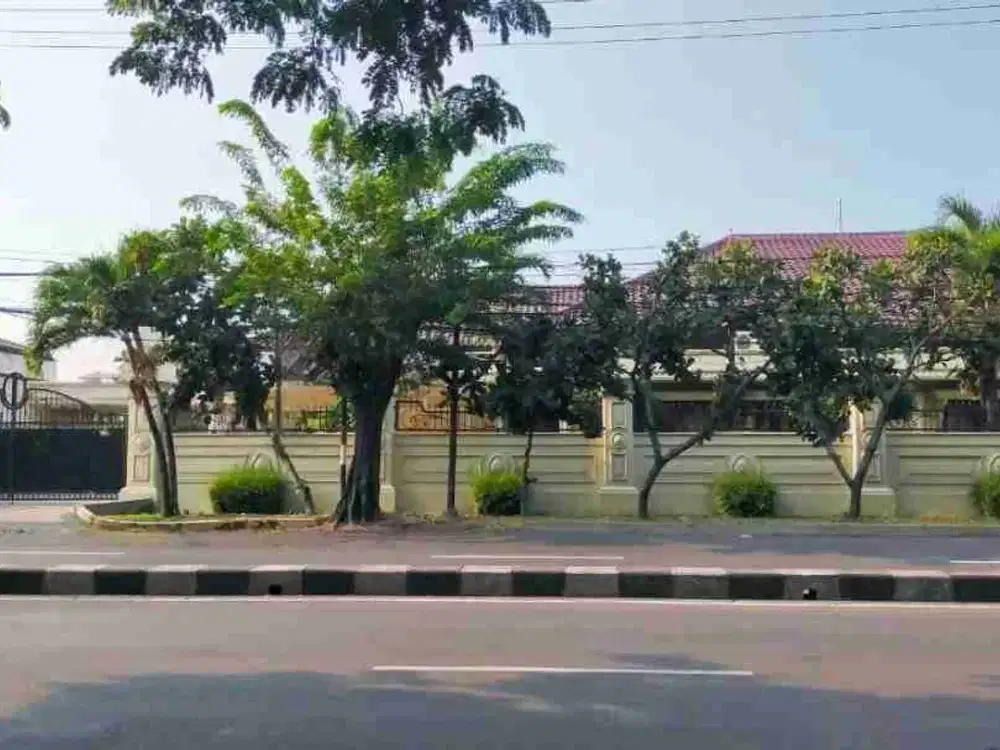 Rumah Jemur Andayani Fully Furnished + kolam renang STRATEGIS BAGUS  SIAP HUNI