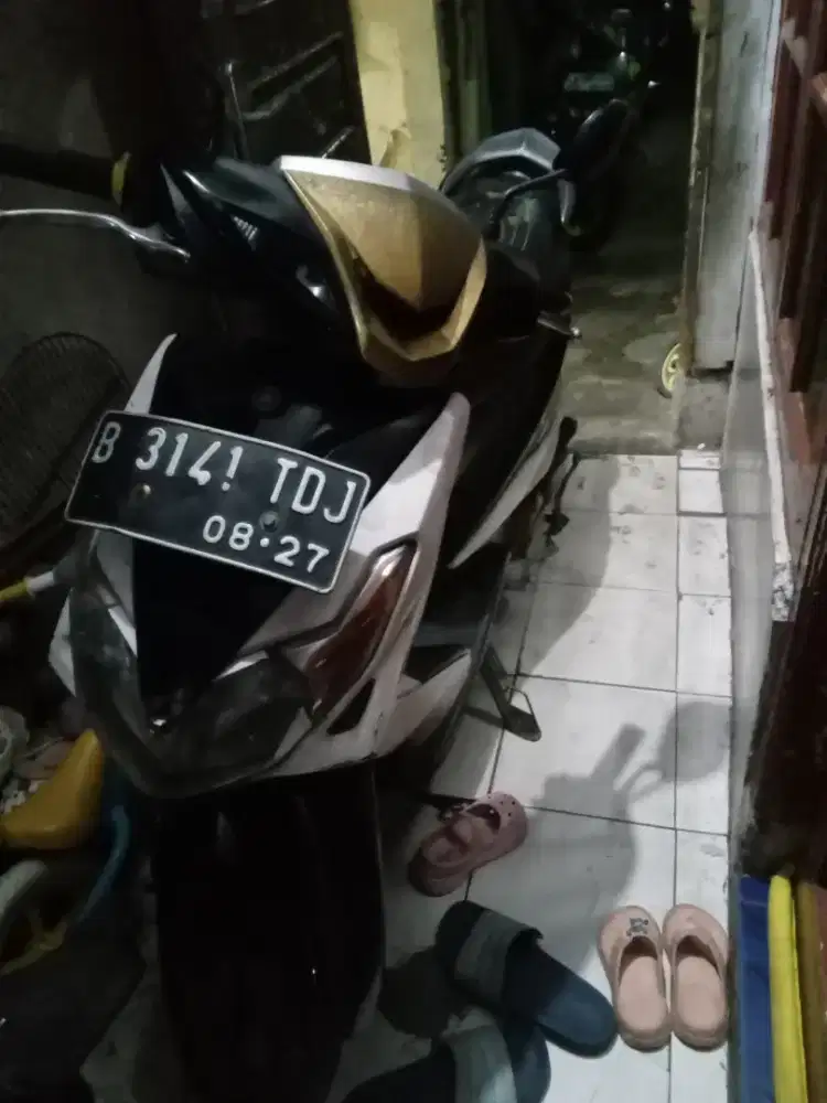 Yamaha xeon karbu 2010