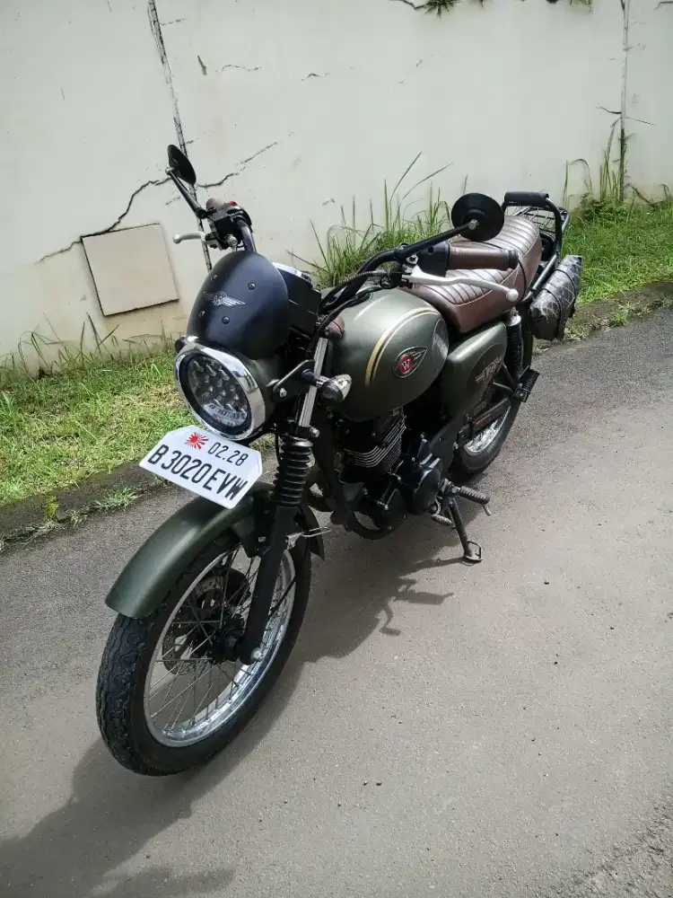 W175 se 2022/2023 lengkap hidup low km