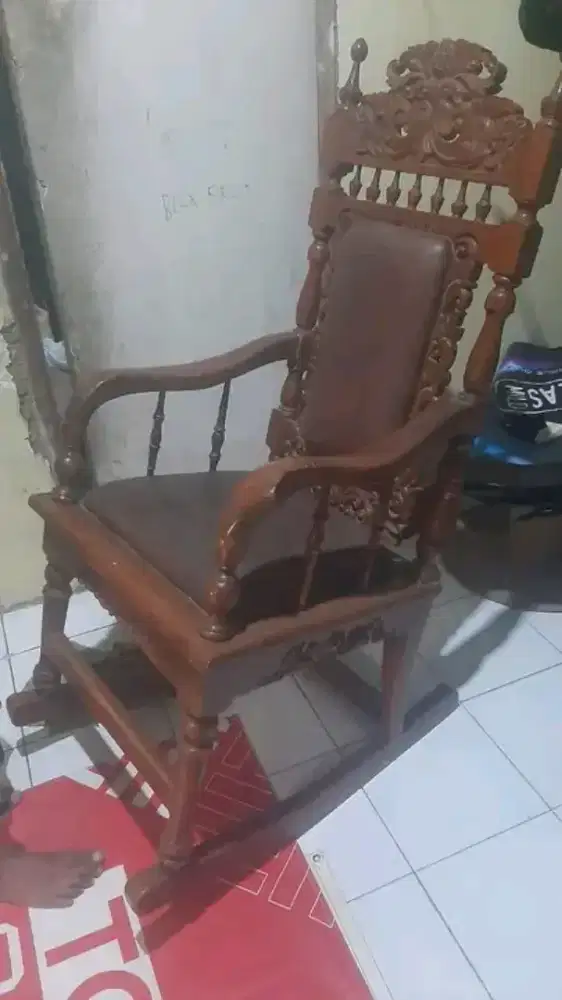 Kursi Goyang Ukiran Jati Jepara