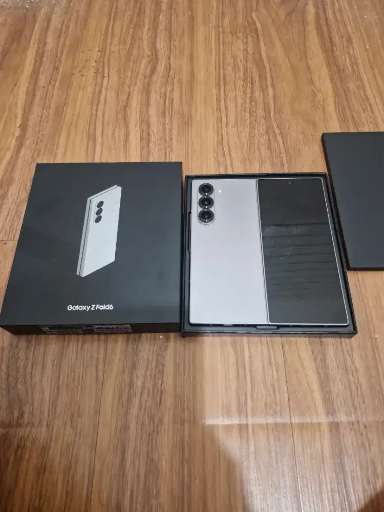 Samsung Zfold 6 12/1TB SEIN silver mulus