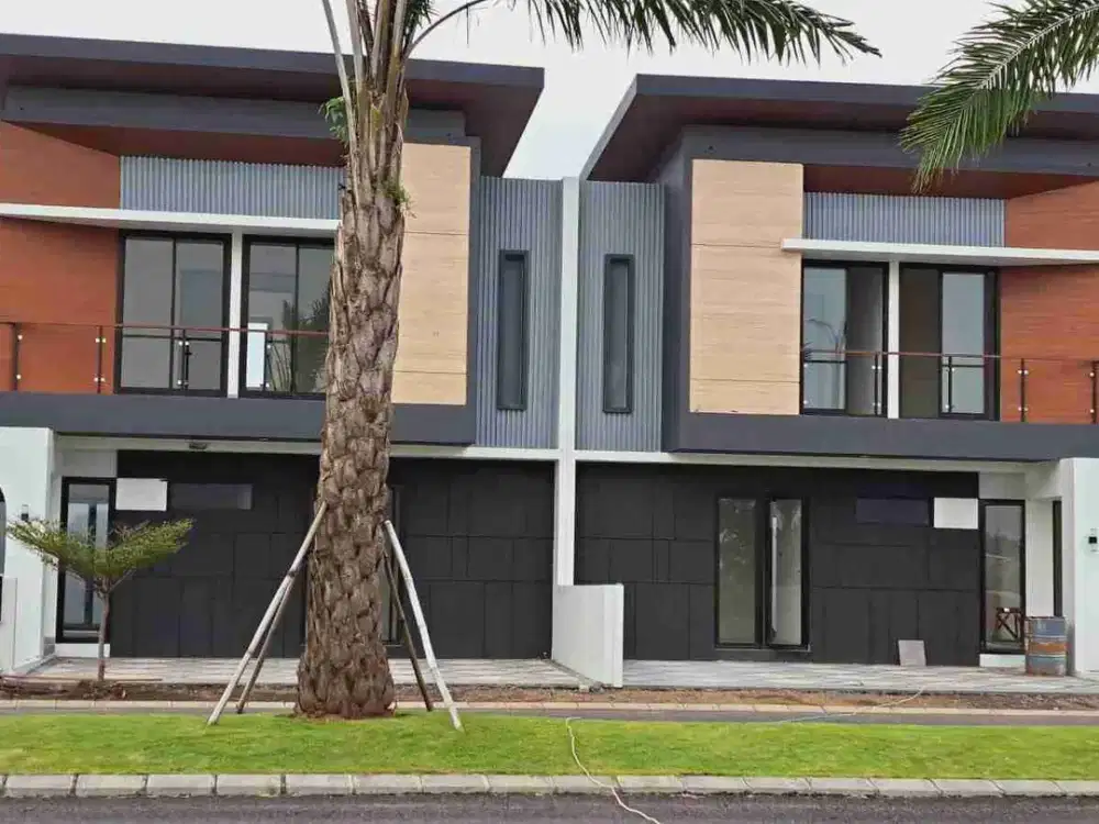 Dijual Rumah Lengkap Private Pool Dekat Exit Tol Waru Selatan Surabaya