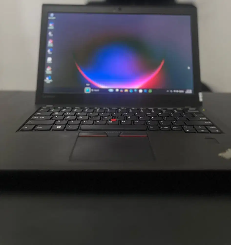 Lenovo ThinkPad X270 Core i5 RAM 8GB SSD 256GB Mulus Siap Pakai