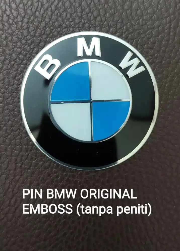 PIN BMW ORIGINAL (tanpa peniti) EMBOSS