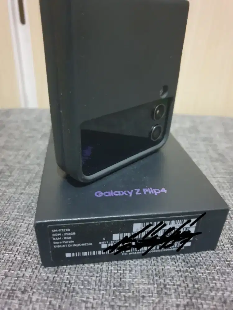 Jual cepat samsung z flip 4