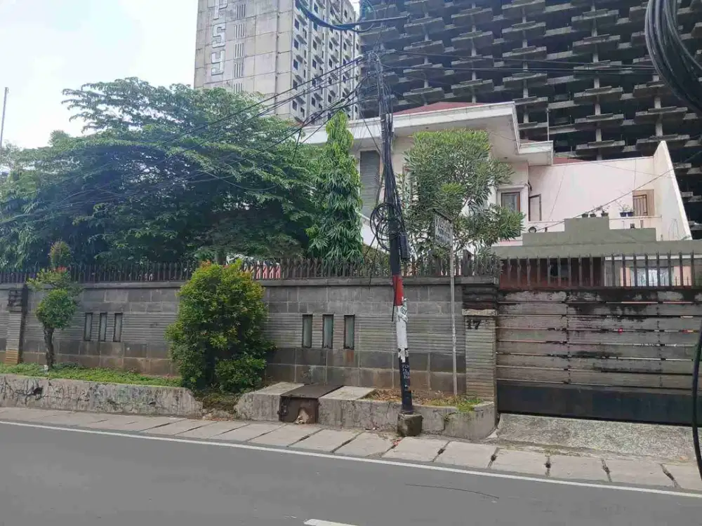 Rumah kos luas dekat kampus Binus Anggrek