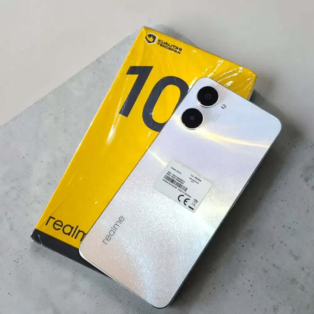 Realme 10 Ram 8+8 layar Amoled lengkap normal